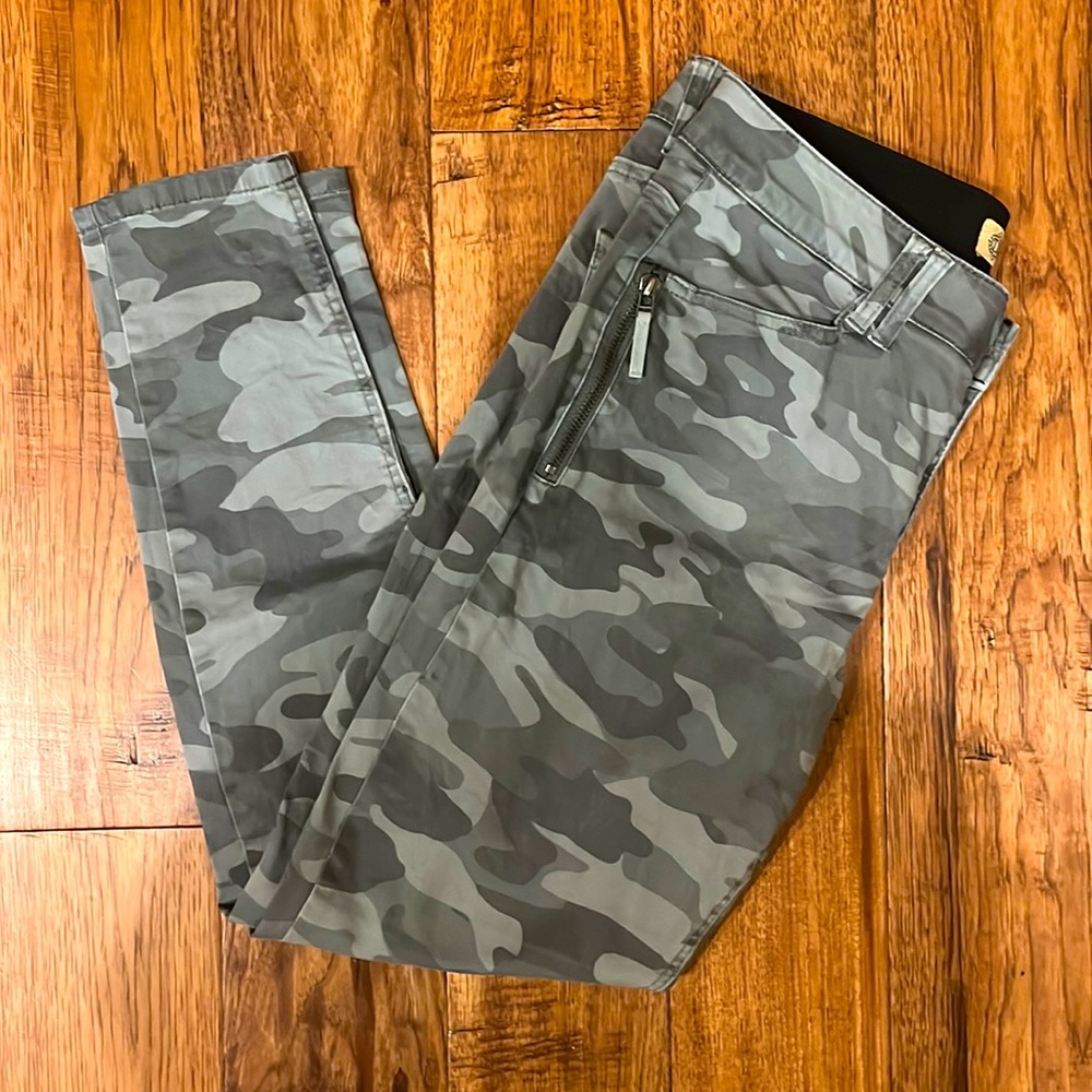 🌚 🤍 Camo Pants - *Insanely Comfy 🤍 🌚